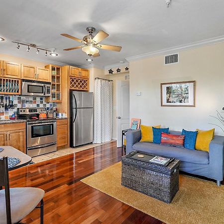 Wine-Dine-Sunshine Cozy Flat In The Heart Of Dtsp Βίλα Αγία Πετρούπολη Εξωτερικό φωτογραφία