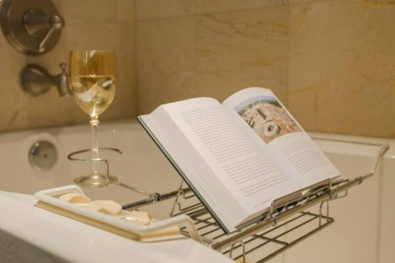 Wine-Dine-Sunshine Cozy Flat In The Heart Of Dtsp Βίλα Αγία Πετρούπολη Εξωτερικό φωτογραφία
