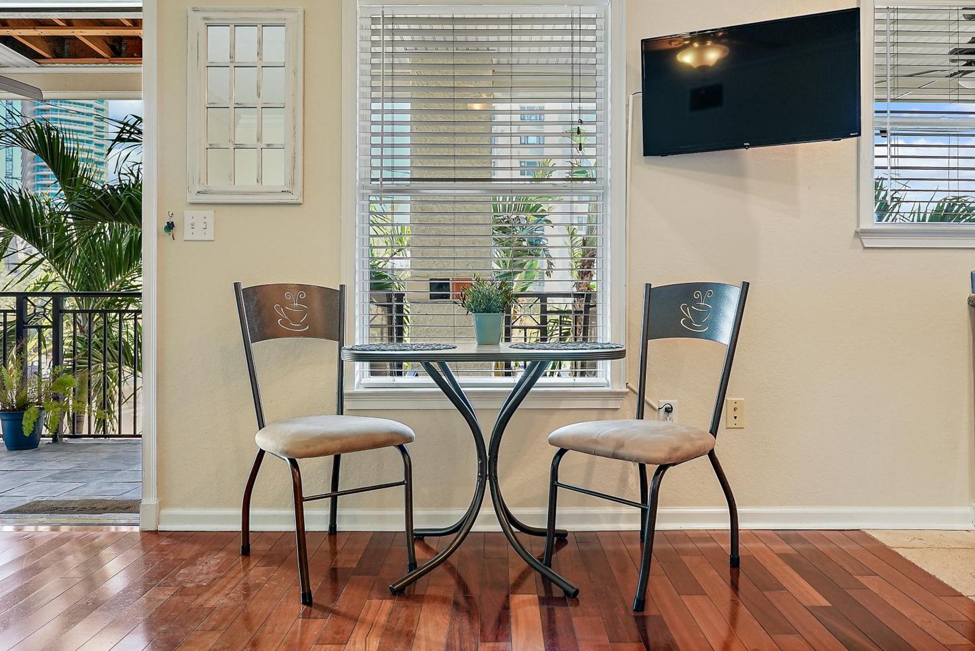 Wine-Dine-Sunshine Cozy Flat In The Heart Of Dtsp Βίλα Αγία Πετρούπολη Εξωτερικό φωτογραφία