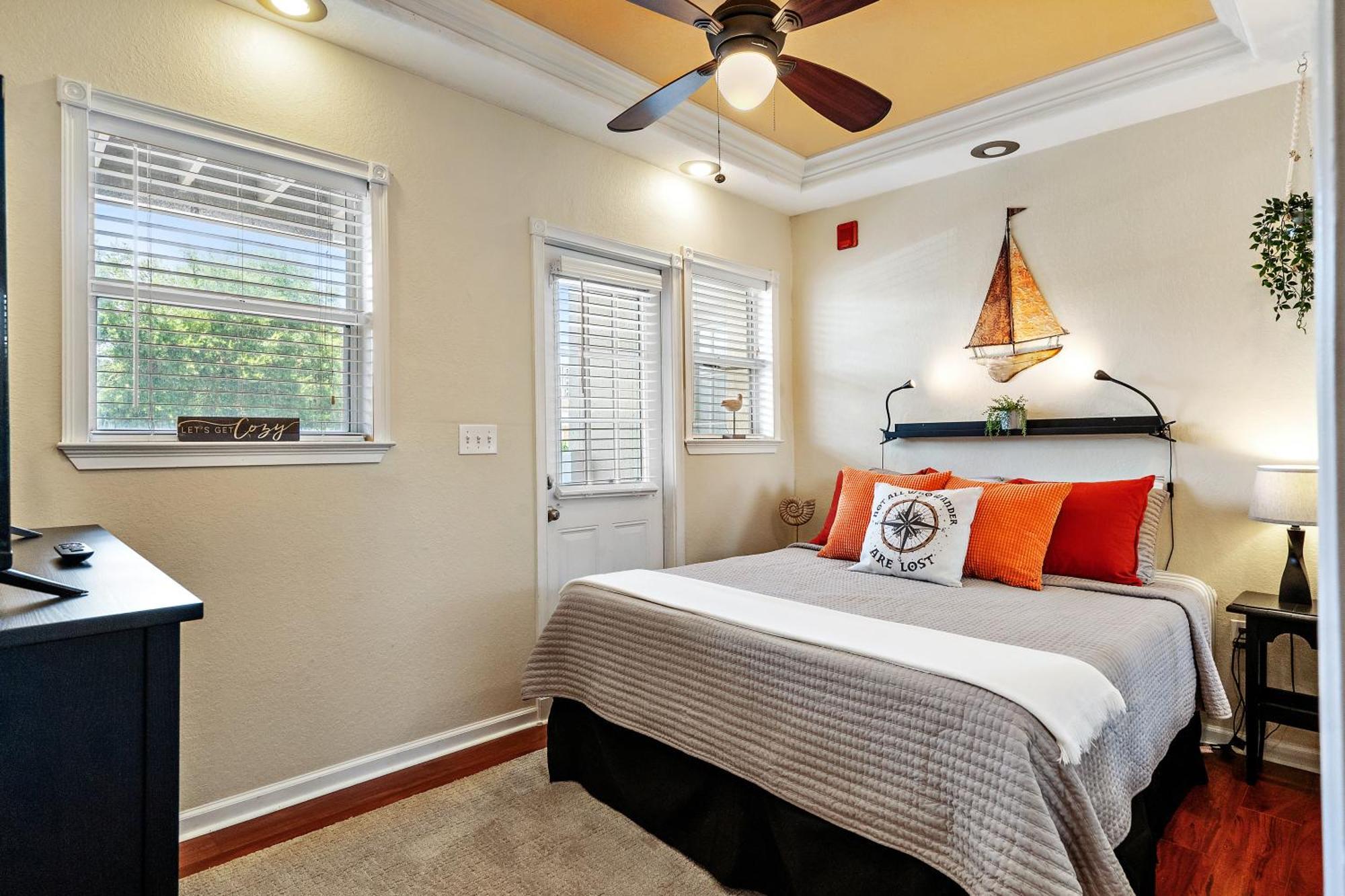 Wine-Dine-Sunshine Cozy Flat In The Heart Of Dtsp Βίλα Αγία Πετρούπολη Εξωτερικό φωτογραφία